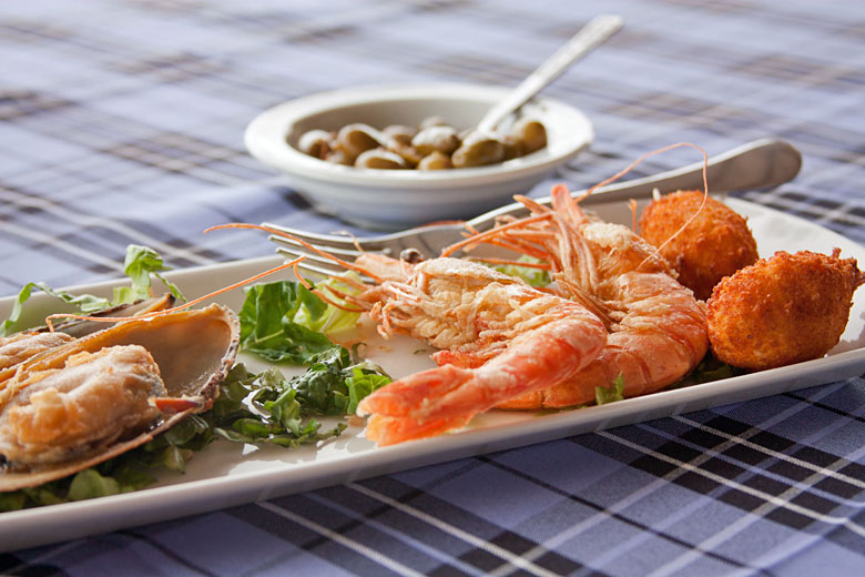 Enjoy boatloads of boat-fresh seafood meze in Cyprus Enjoy boatloads of boat-fresh seafood meze in Cyprus