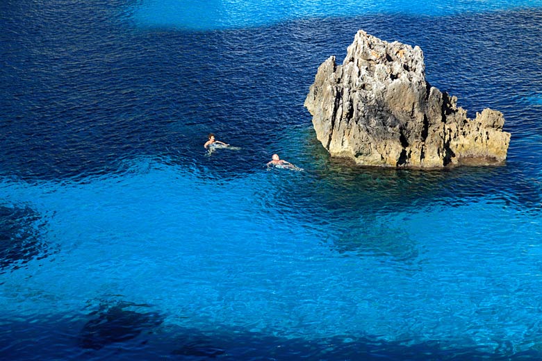 The incredibly clear waters of Menorca The incredibly clear waters of Menorca