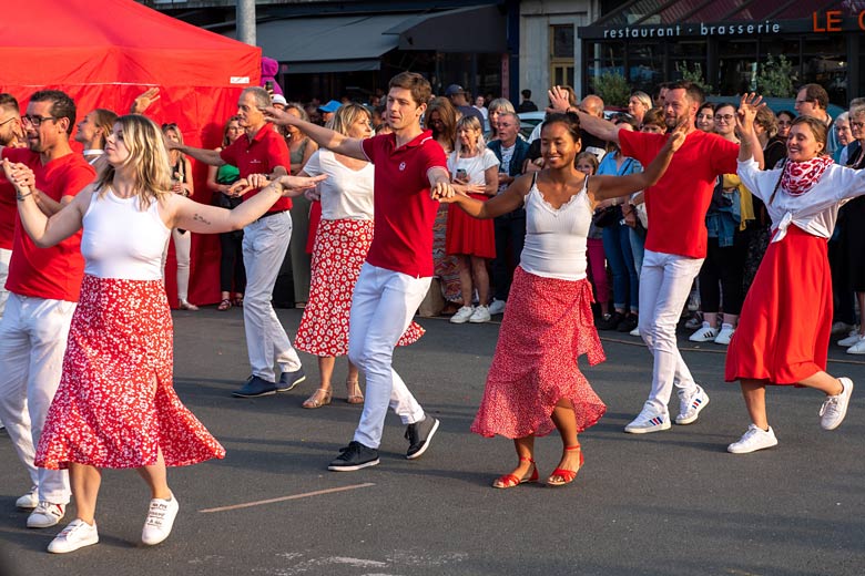 Marking the country-wide Festival of Music in Caen, Normandy