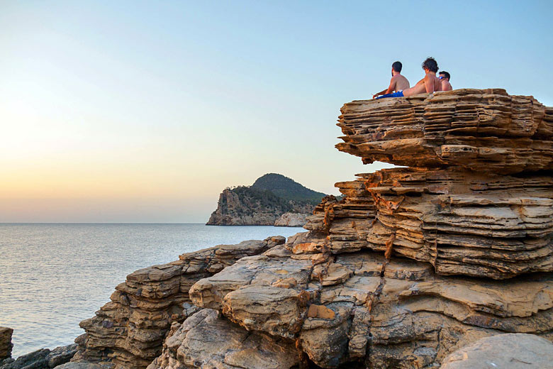 Watching the sunset from one of the rock platforms at Punta Galera © Neckebrock - Flickr Creative Commons