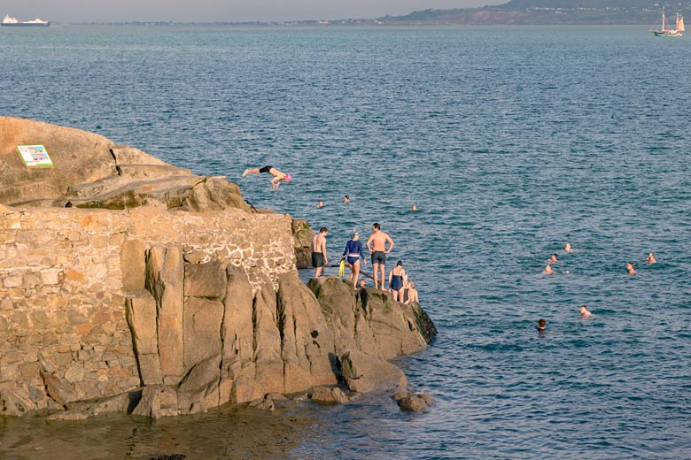 Swimmers at the Forty Foot, Sandycove Swimmers at the Forty Foot, Sandycove