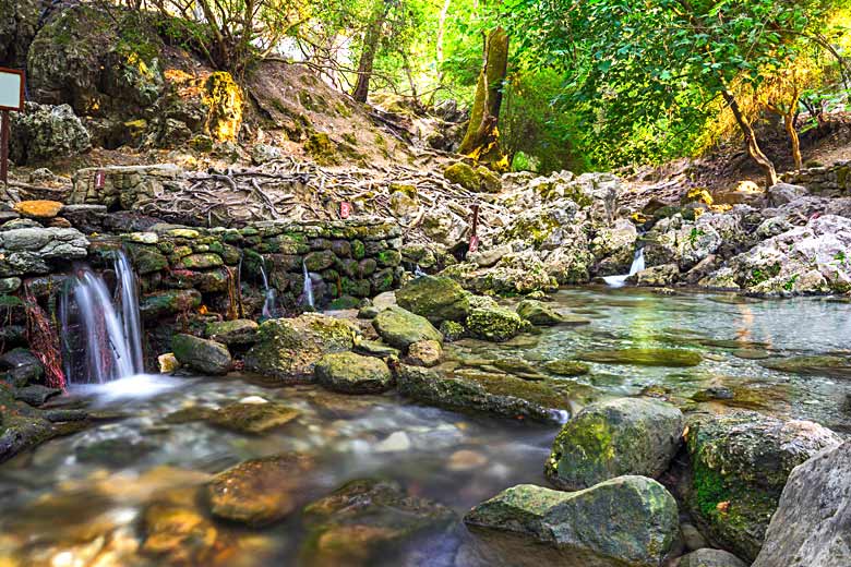 Shaded valley and stream at the Seven Springs © Ian Woolcock - Alamy Stock Photo