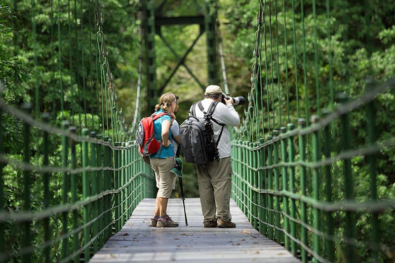 Birdwatching in the forests of Costa Rica © Max Goldberg - Flickr Creative Commons