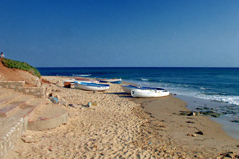 Boats on the beach, Hammamet © apeschi - Fotolia.com