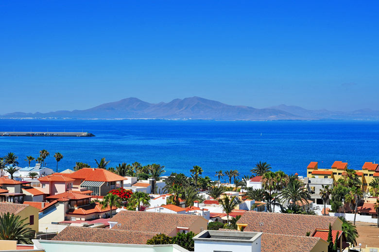 Corralejo & Isla de Lobos beyond © nito - Fotolia.com