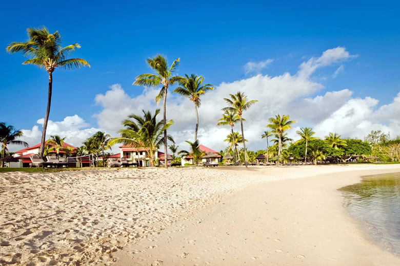 Stay at hotel on the beach, Mauritius © Newmarket Holidays
