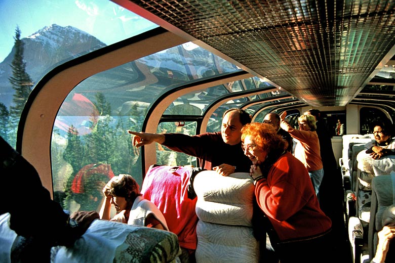 Train Ride through the Rocky Mountains in western Canada © Lee Foster - Alamy Stock Photo Train Ride through the Rocky Mountains in western Canada © Lee Foster - Alamy Stock Photo