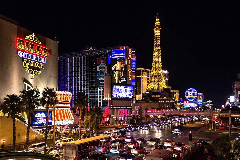 Warm evening on the Las Vegas strip © Dietmar Rabich - Wikimedia Commons Warm evening on the Las Vegas strip © Dietmar Rabich - Wikimedia Commons